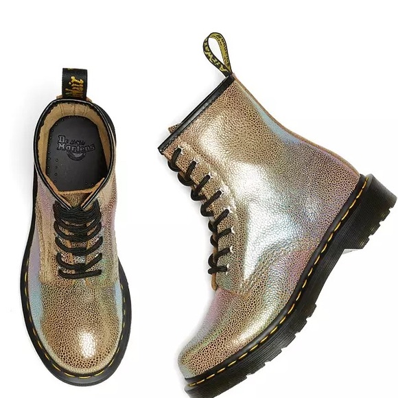 Dr. Martens Women's 1460 Sand Rainbow Ray Boots Ladies Size 6 BRAND NEW IN BOX - Picture 13 of 14